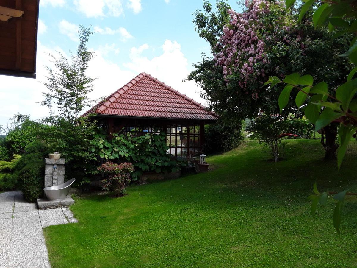 Anna'S Home - Ferienwohnungen Ratsch an der Weinstraße Екстериор снимка