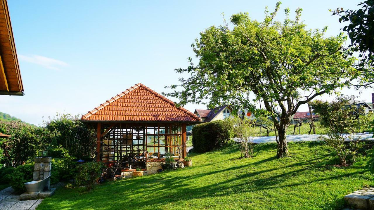 Anna'S Home - Ferienwohnungen Ratsch an der Weinstraße Екстериор снимка