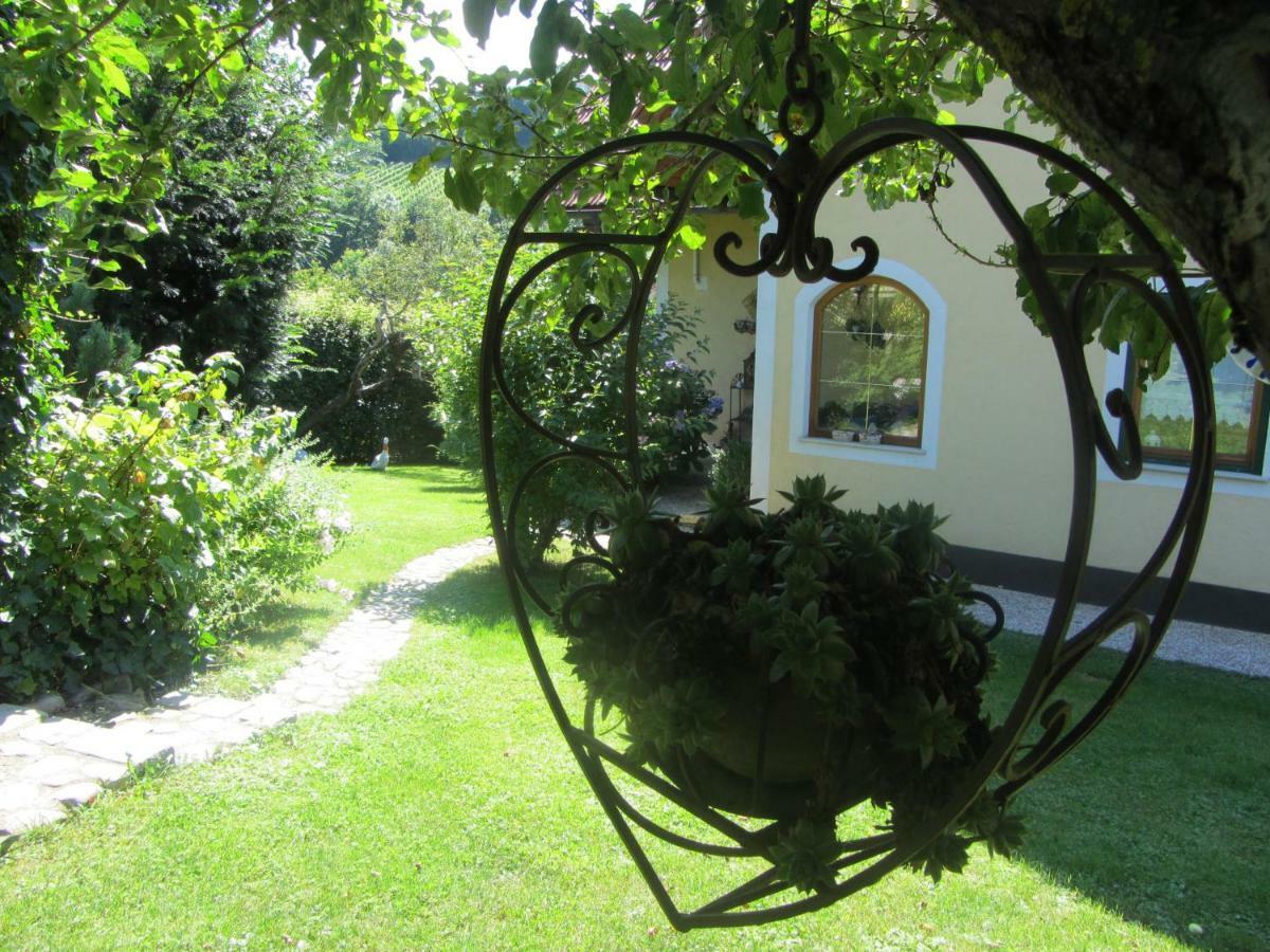 Anna'S Home - Ferienwohnungen Ratsch an der Weinstraße Екстериор снимка