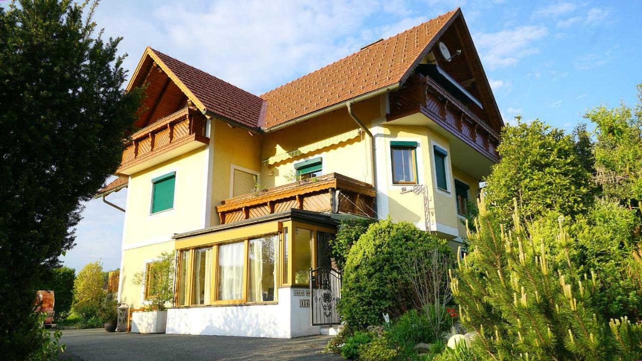 Anna'S Home - Ferienwohnungen Ratsch an der Weinstraße Екстериор снимка