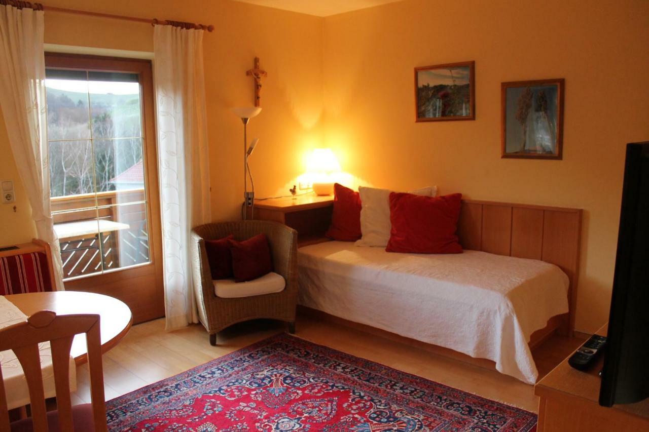 Anna'S Home - Ferienwohnungen Ratsch an der Weinstraße Екстериор снимка